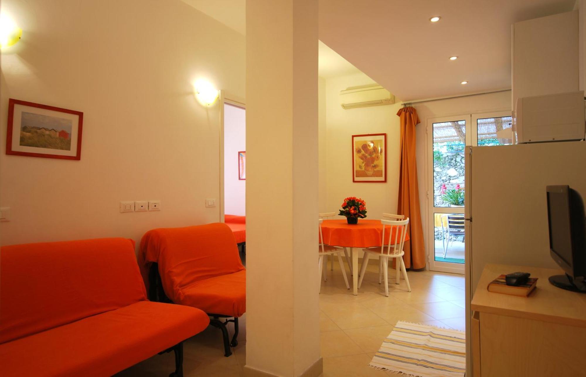 Residence Glicini Finale Ligure Room photo