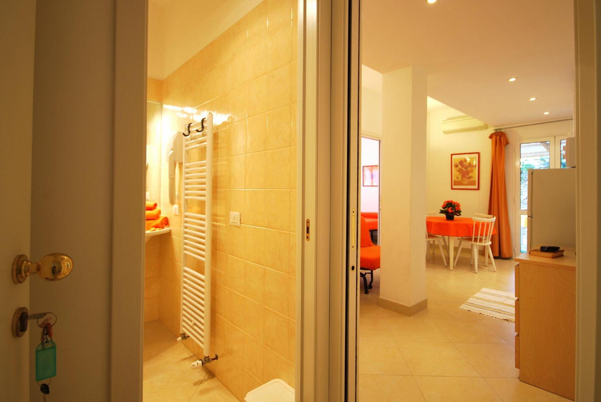 Residence Glicini Finale Ligure Room photo